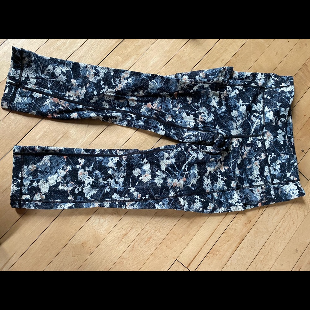 Lululemon crop pants